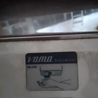 Asciugamano alettrico ad aria