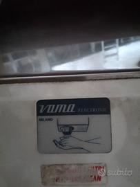 Asciugamano alettrico ad aria