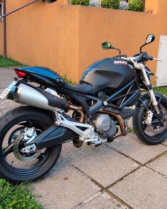 Ducati Monster 696 - anno 2011 