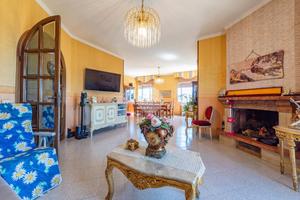 4 LOCALI A ROMA