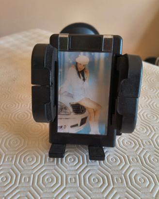 Supporto per cellulari per auto
