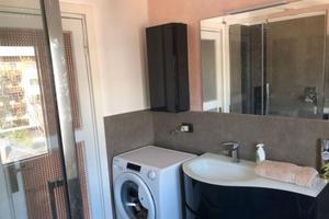 Vimercate centro stanza singola luminosa