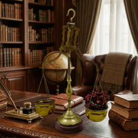 Bilancia Vintage decorativa in Ottone e Legno