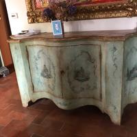 Credenza veneziana