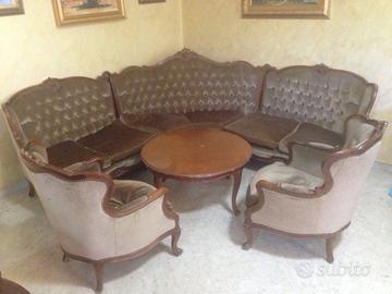 Salotto Liberty con Divano e Poltrone Capitonnè