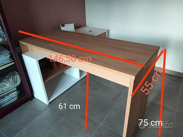 Scrivania in legno