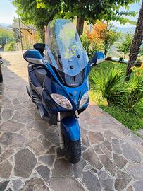 Piaggio X9 500