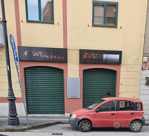 Locale commerciale 2 vetrine su corso principale