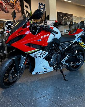 Suzuki GSX-8R KEVIN SCHWANTZ