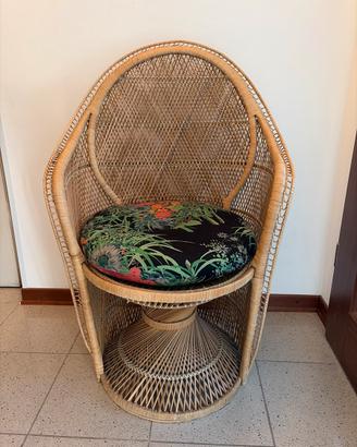 Poltrona in rattan intrecciato