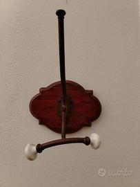 Appendiabiti vintage,metallo,ceramica,legno