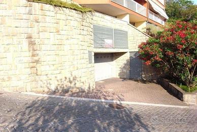 Box / Garage di 15 m² a Trieste