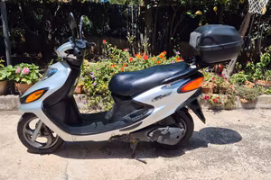 Scooter motorino YAMAHA  125 funzionante al TOP!!!