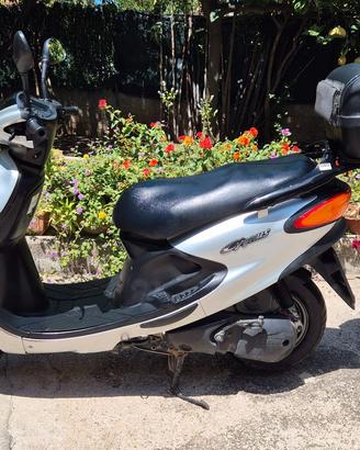 Scooter motorino YAMAHA  125 funzionante al TOP!!!