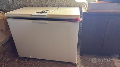 Congelatore grande a pozzo whirpool