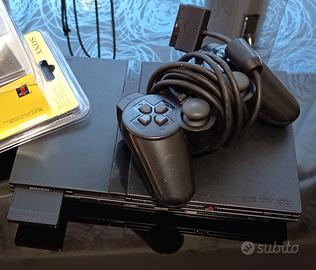 Playstation 2 slim + 2 joystick (chiedi info) 