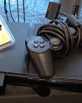 Playstation 2 slim + 2 joystick (chiedi info) 
