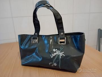 Borsa Liu JO grigio scuro lucido con logo