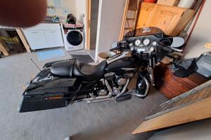 Harley davison street glide