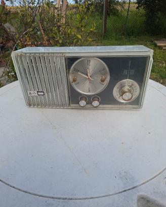 radio con orologio