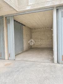 BOX A NOVATE MILANESE