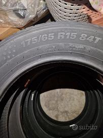 N.4 pneumatici nuovi 175-65 R15 84 Kumho