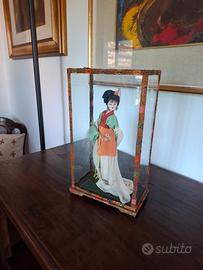 Bambolina Cinese Originale con Teca
