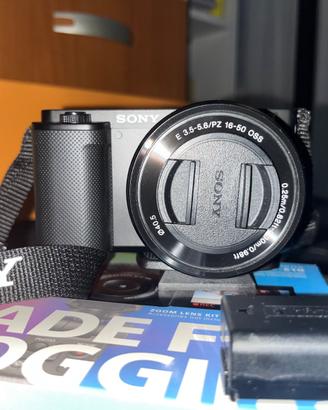 Sony ZV-E10 Kit Vlogging Completo + Luci e Zaino