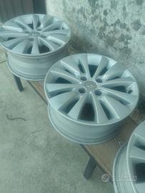 Cerchi in lega 16 pollici