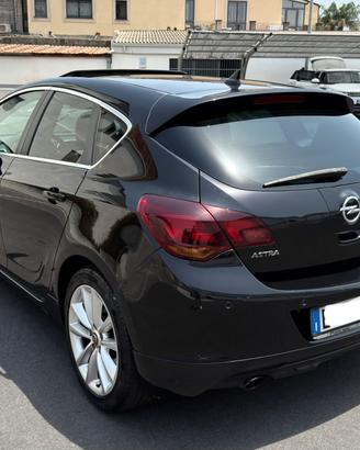 Opel Astra 2.0 CDTI 160CV sport