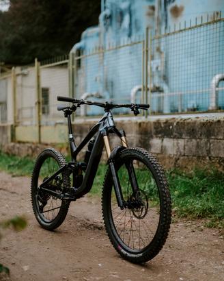 Giant Reign Advanced dream build X0 AXS Roval Cura