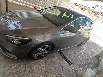 Mercedes classe b180 premium automatico - 2020