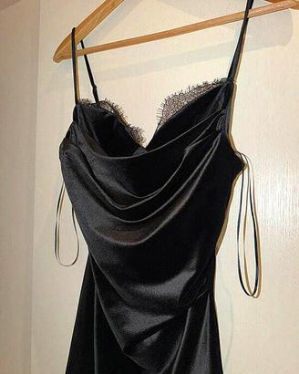 Vestito vellutato con pizzo