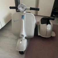 Piaggio vespa con Sidecar small elettrica