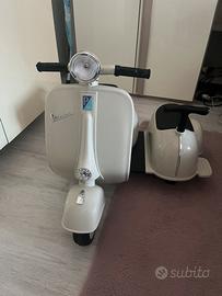 Piaggio vespa con Sidecar small elettrica