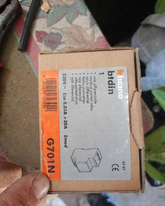 Relè g701n