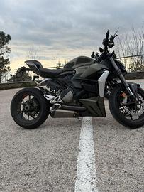 Streetfighter V2 2023 15500km Full accessoriata