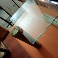 tavolino in vetro curvo temperato