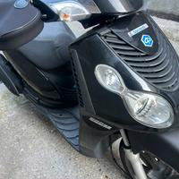 Piaggio carnaby 200