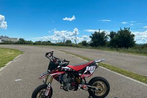 Honda CRF150 minimotard