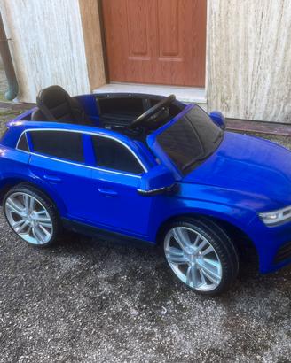 Macchina a batteria per bambini