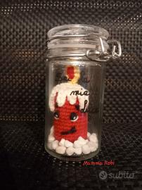Portachiavi candela amigurumi 