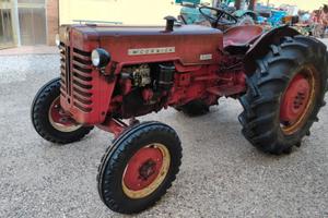 Trattore international 439