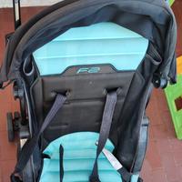 Passeggino ultracompatto Combi F2