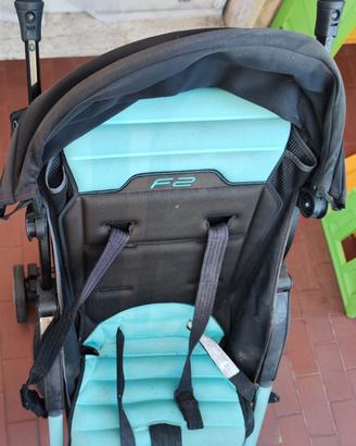 Passeggino ultracompatto Combi F2