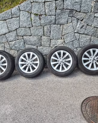 RUOTE ORIGINALI VW  215/60 R17