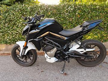 CF Moto 300 NK