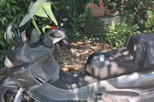 Piaggio x9