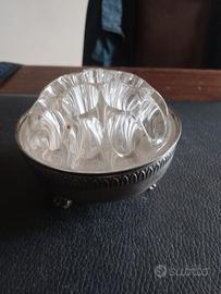 fioriera in vetro con appoggio. in silver