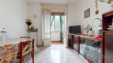 BILOCALE CON BALCONE VERANDATO